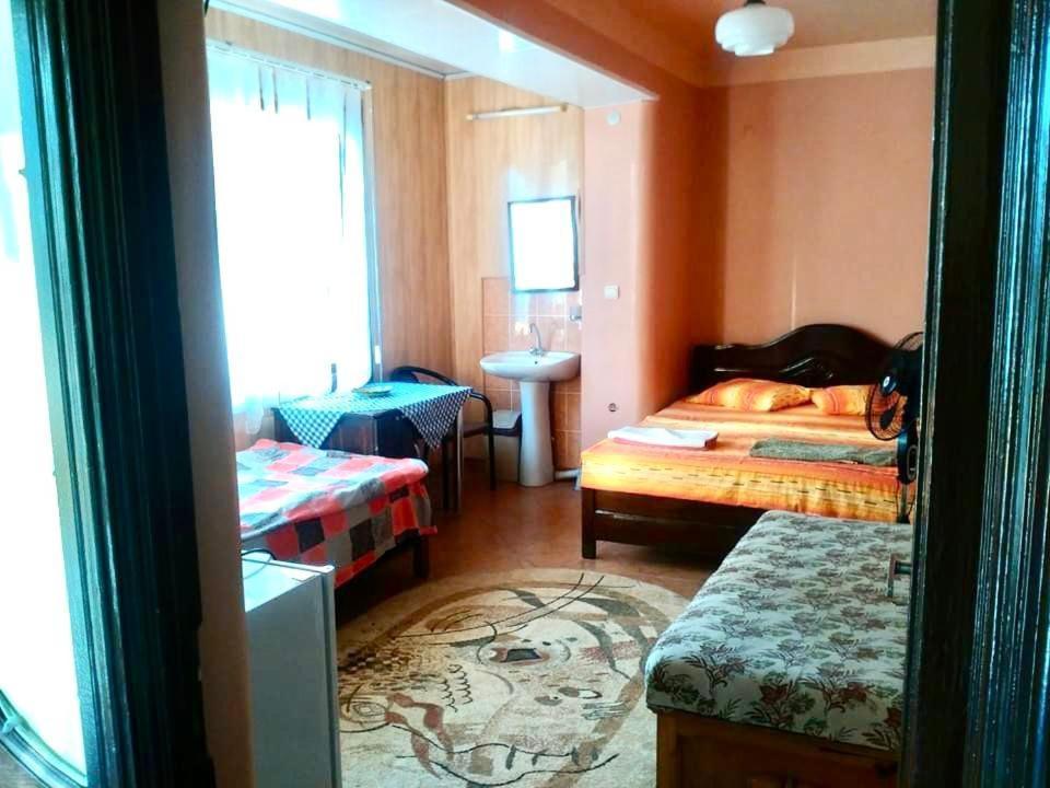 Hotel - Shorena Ureki Ngoại thất bức ảnh